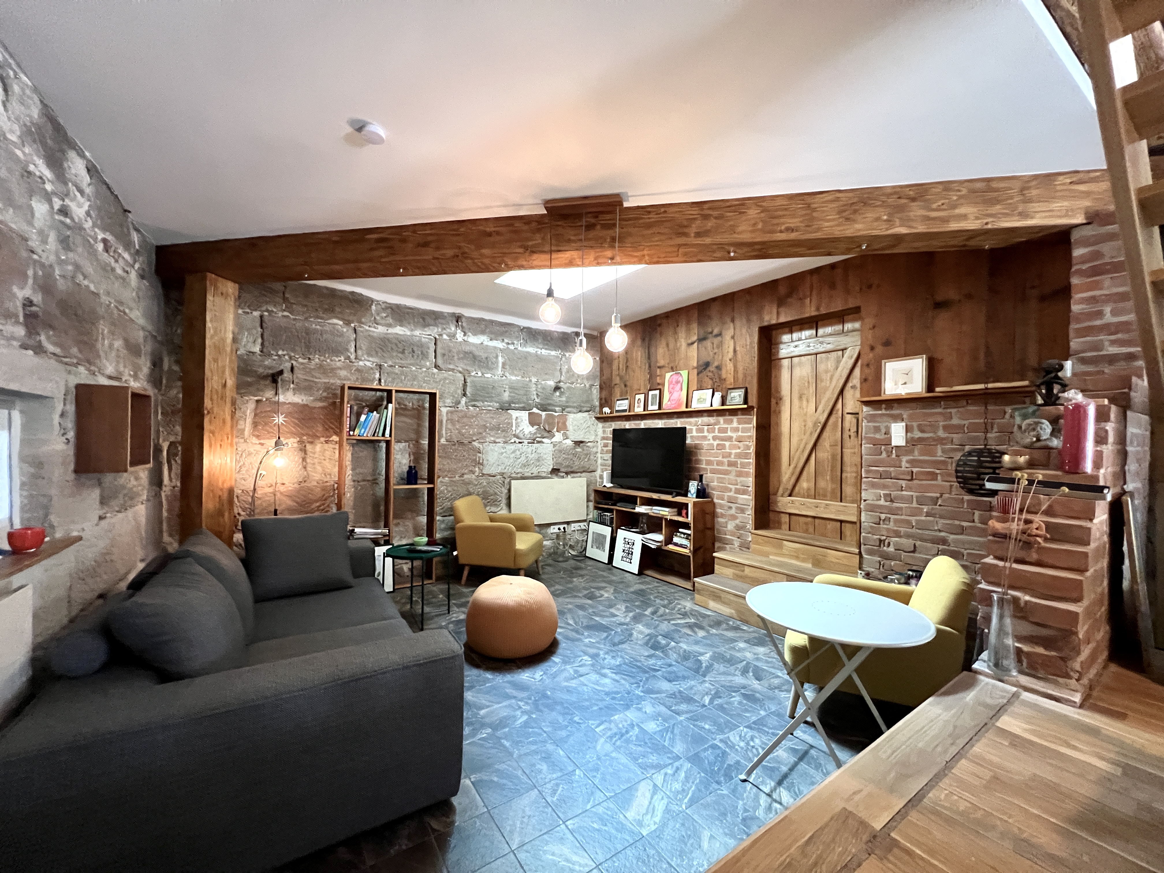 Historisches Anwesens zum Kauf in Nürnberg Kraftshof von Maja Prenzel Immobilien Immobilienmaklerin in Fürth: gemütliches Wohnzimmer