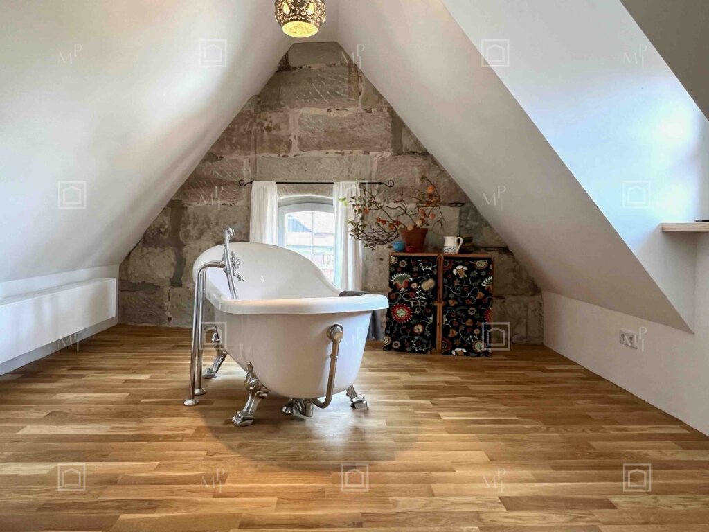 Historisches Gutshof zum Kauf in Nuernberg Kraftshof von Maja Prenzel Immobilien in Fuerth