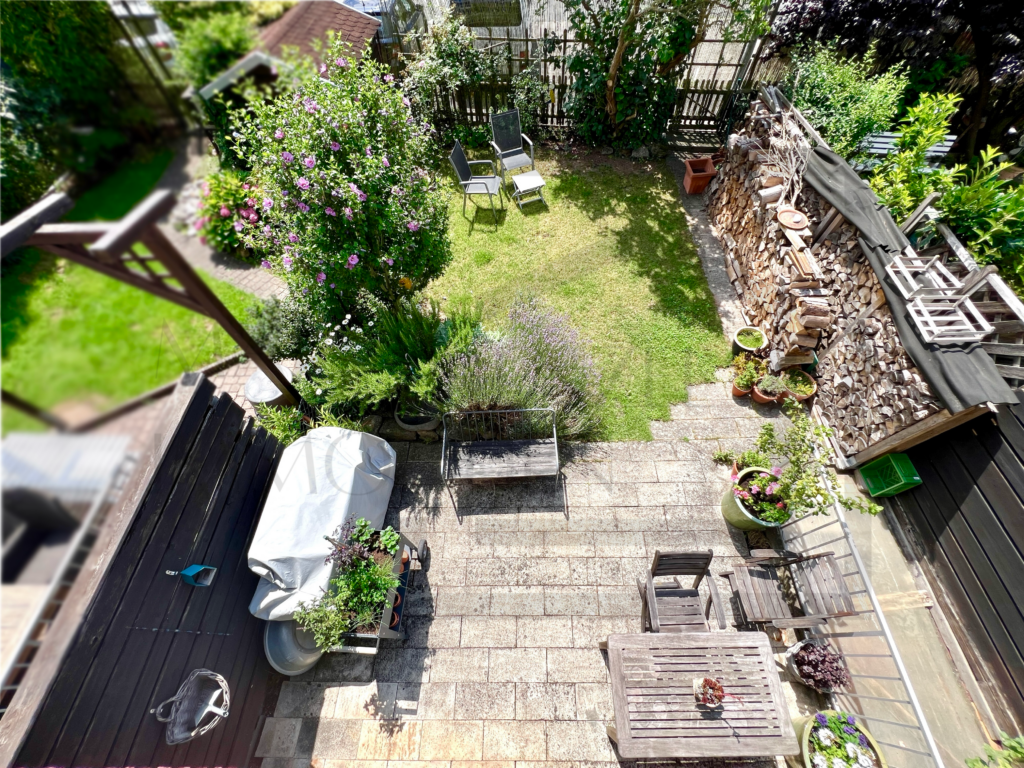 Haus zum Kauf in Zirndorf von Maja Prenzel Immobilien_Blick auf den Garten