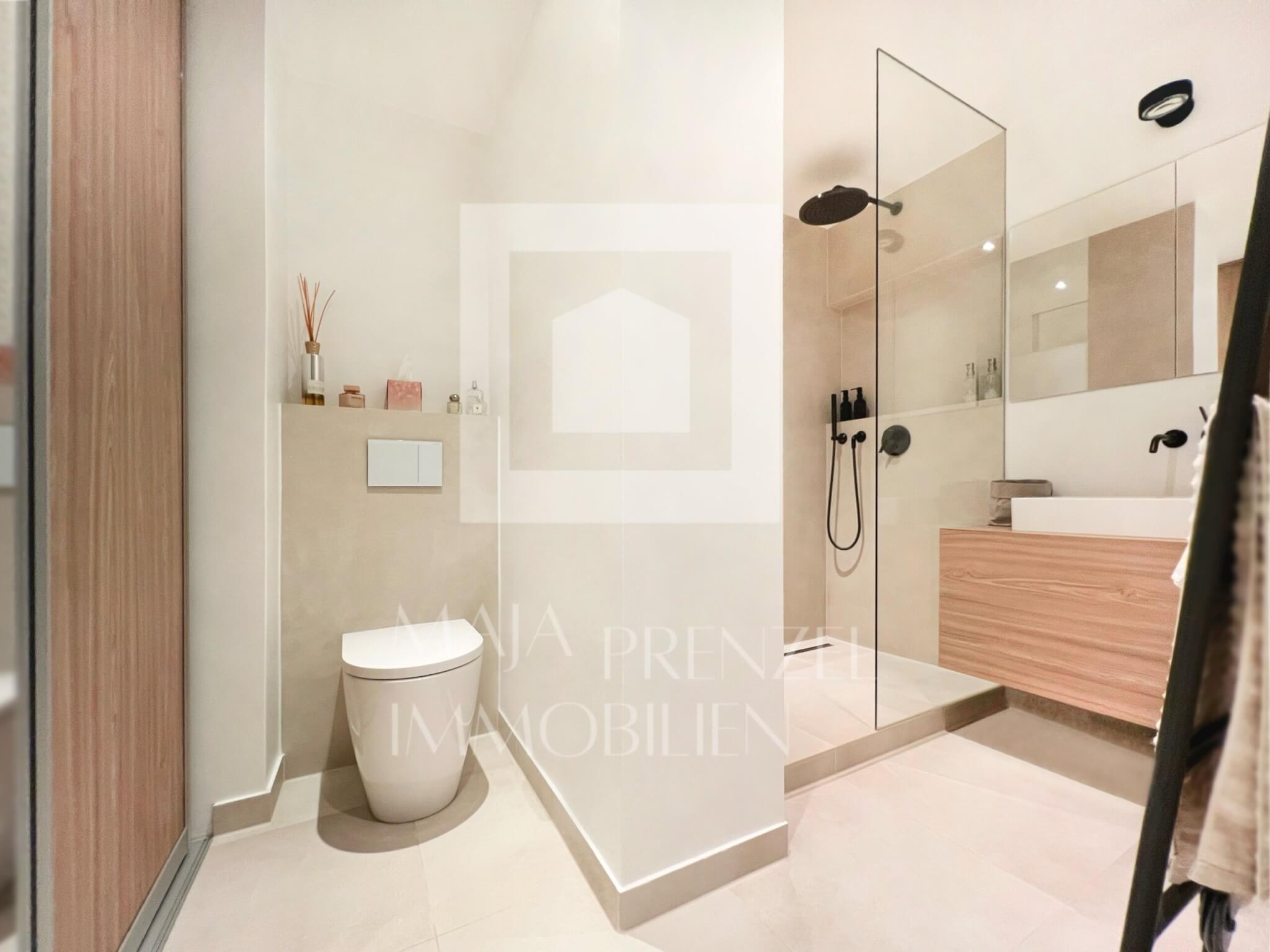 Maja Prenzel Immobilienmaklerin in Fuerth-3 Zimmer Wohnung mit Balkon in Feucht_Luxusbad