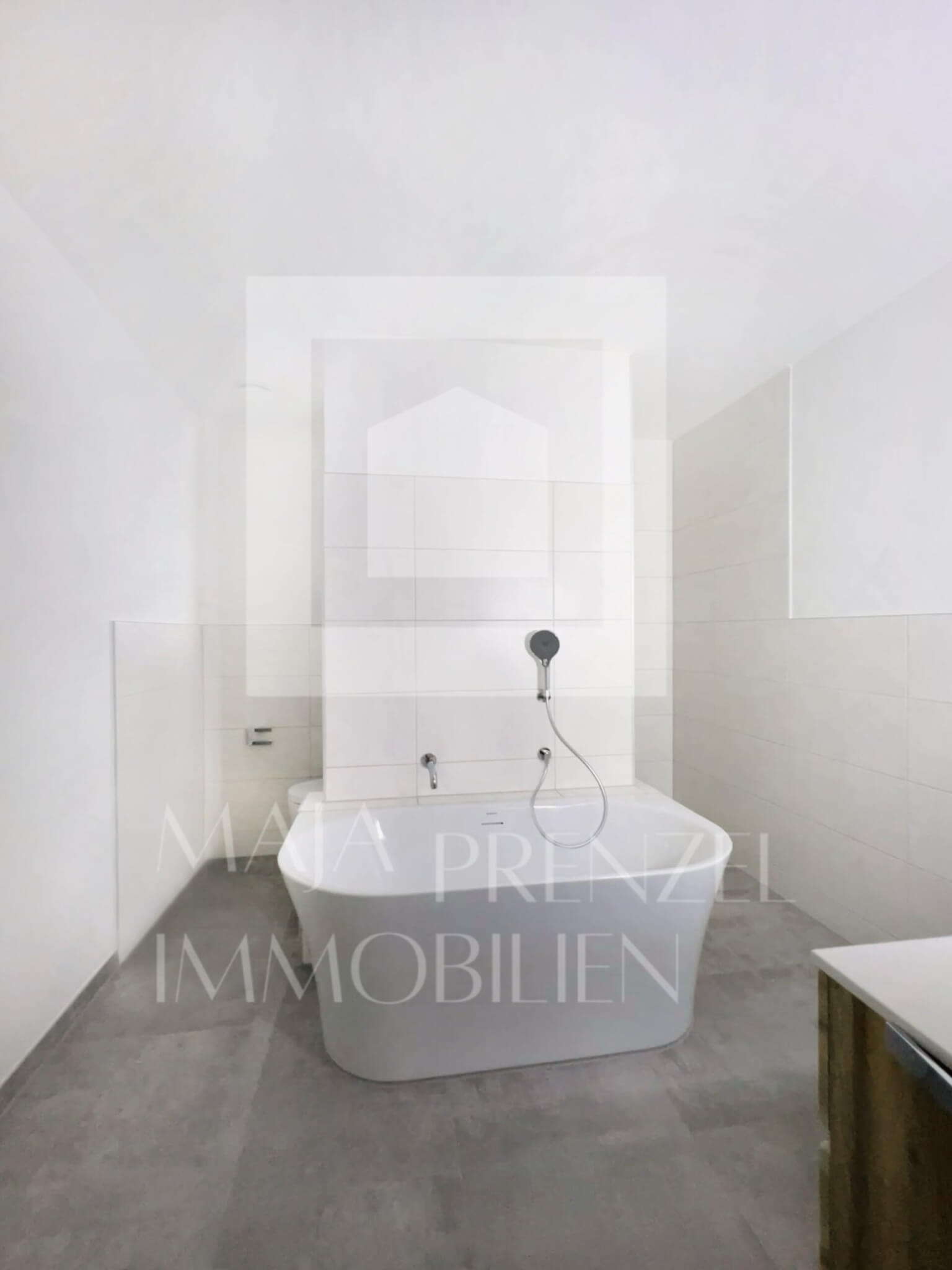 Moderne grosse Wohnung zum Erstbezug in Dambach I Badezimmer I Maja Prenzel Immobilien