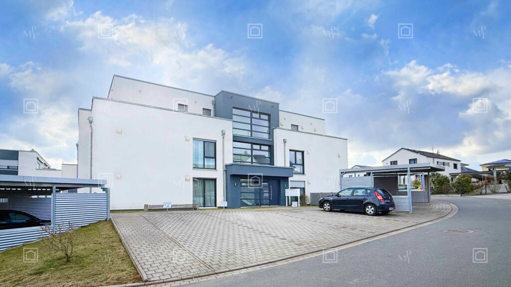 Maja Prenzel Immobilien_Neuwertige große 3 Zimmer Wohnung mit Küche in Röttenbach_Titelbild