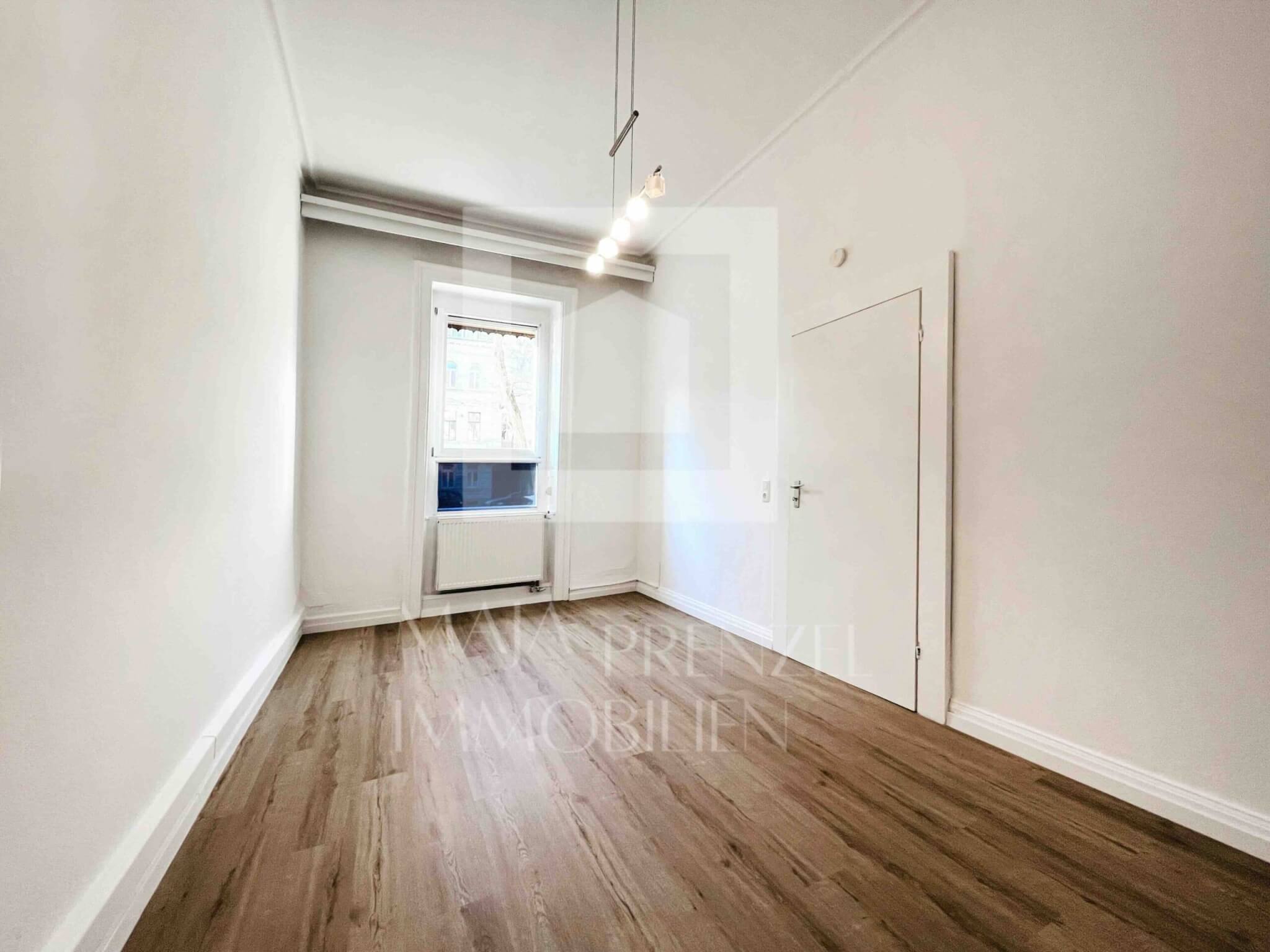 Maja Prenzel Immobilienmaklerin_2 Zimmer Altbauwohnung zur Miete in Fuerth_Schlafzimmer