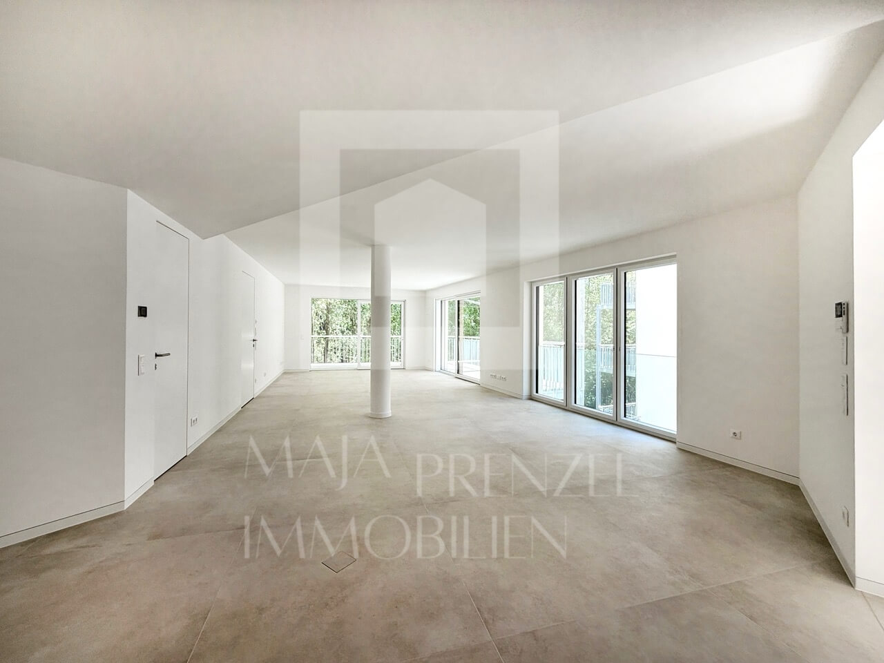Große 4 Zimmer Wohnung zum Erstbezug in Dambach_Wohnzimmer