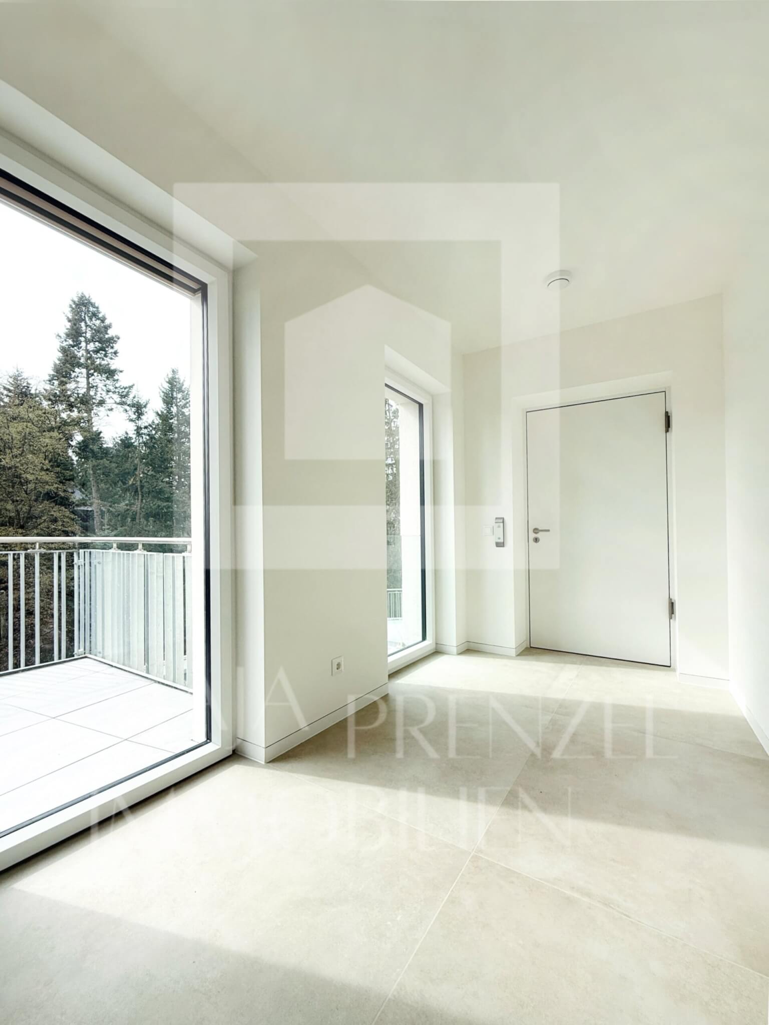 Penthouse zum Erstbezug mit Blick ins Gruene in Fuerth-Dambach_Aufzug direkt in die Wohnung