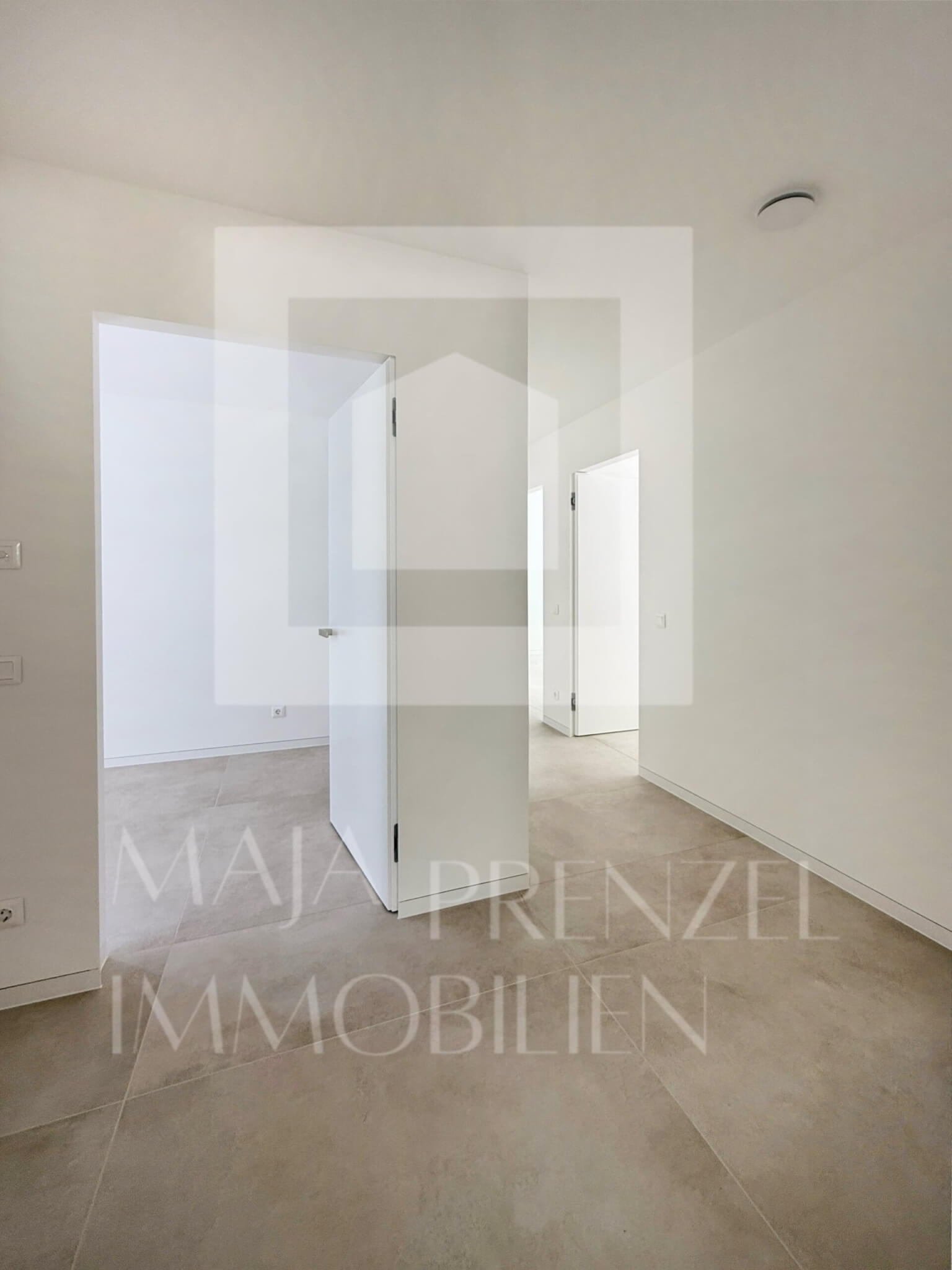 Penthouse zum Erstbezug mit Blick ins Gruene in Fuerth-Dambach_Diele