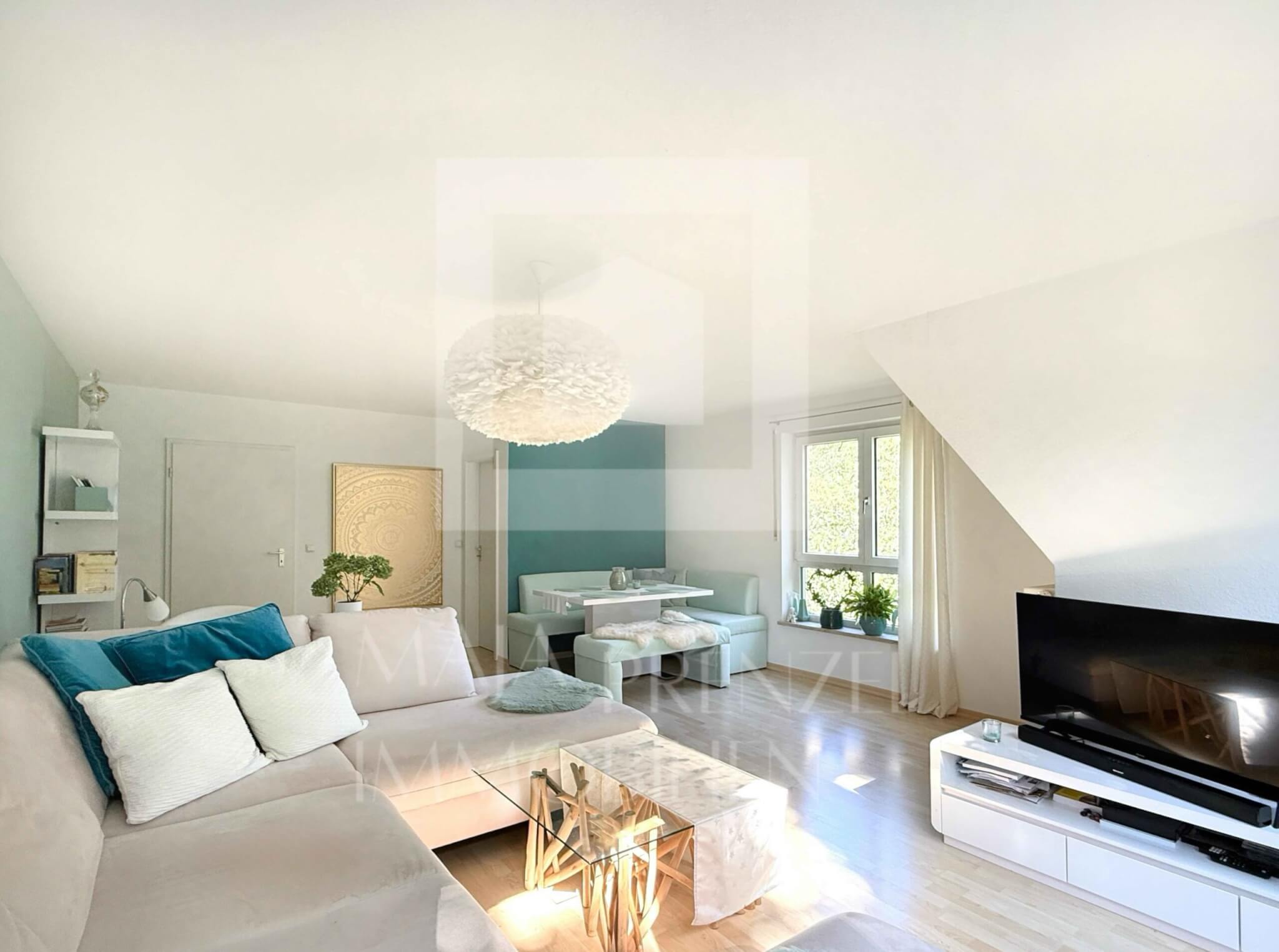 2 Zi Wohnung zum Kauf in Nuernberg Maja Prenzel Immobilien_Wohnzimmer