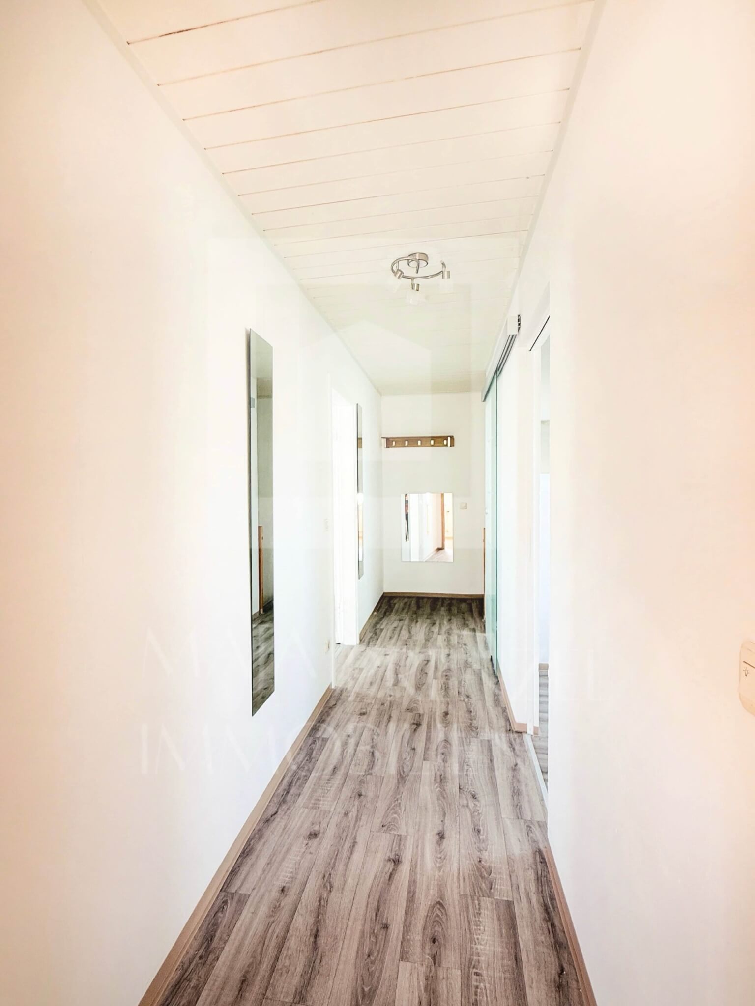 Maisonettewohnung zur Miete in Gebersdorf_Flur im DG