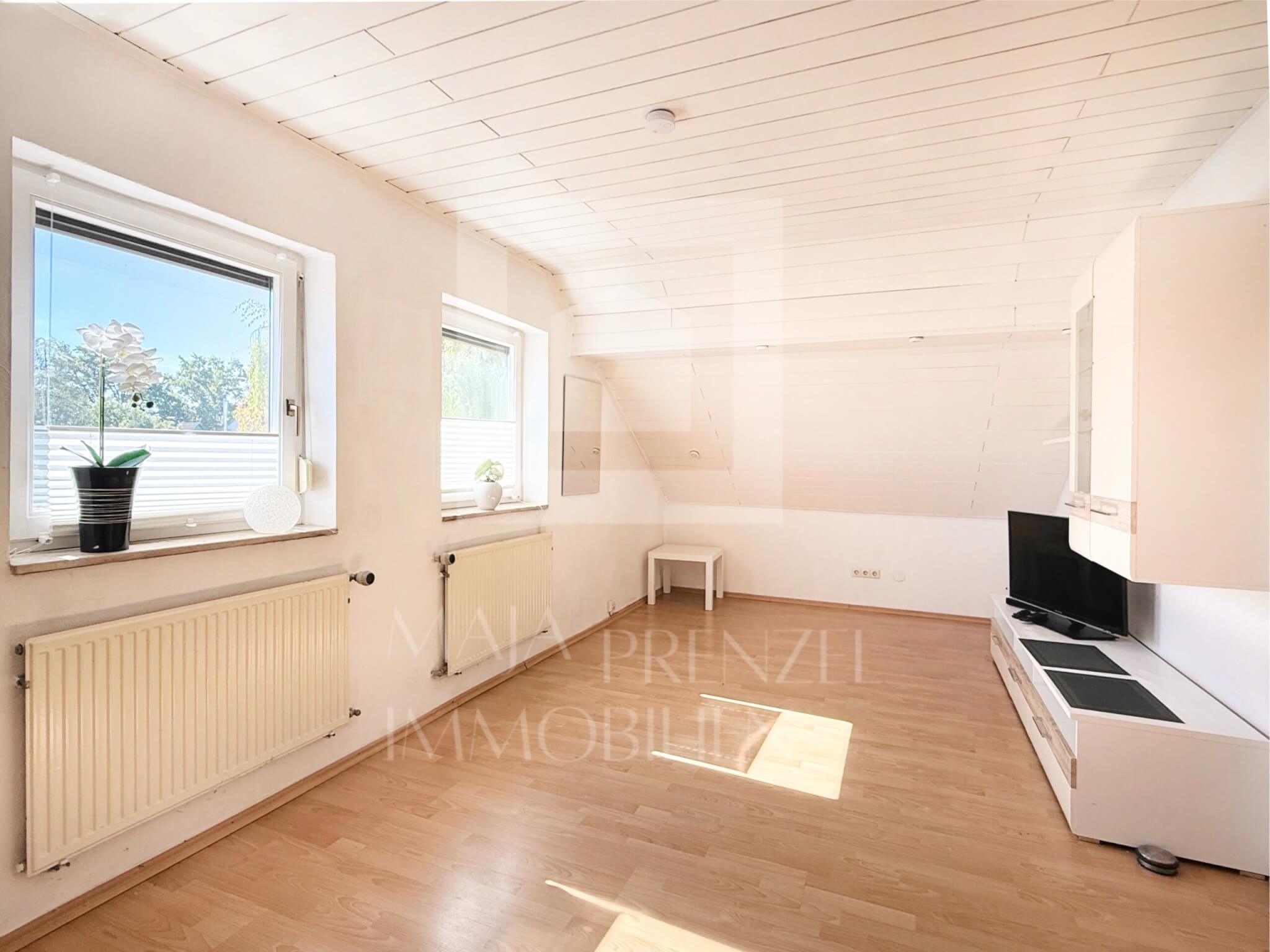 Maisonettewohnung zur Miete in Gebersdorf_grosses Zimmer DG