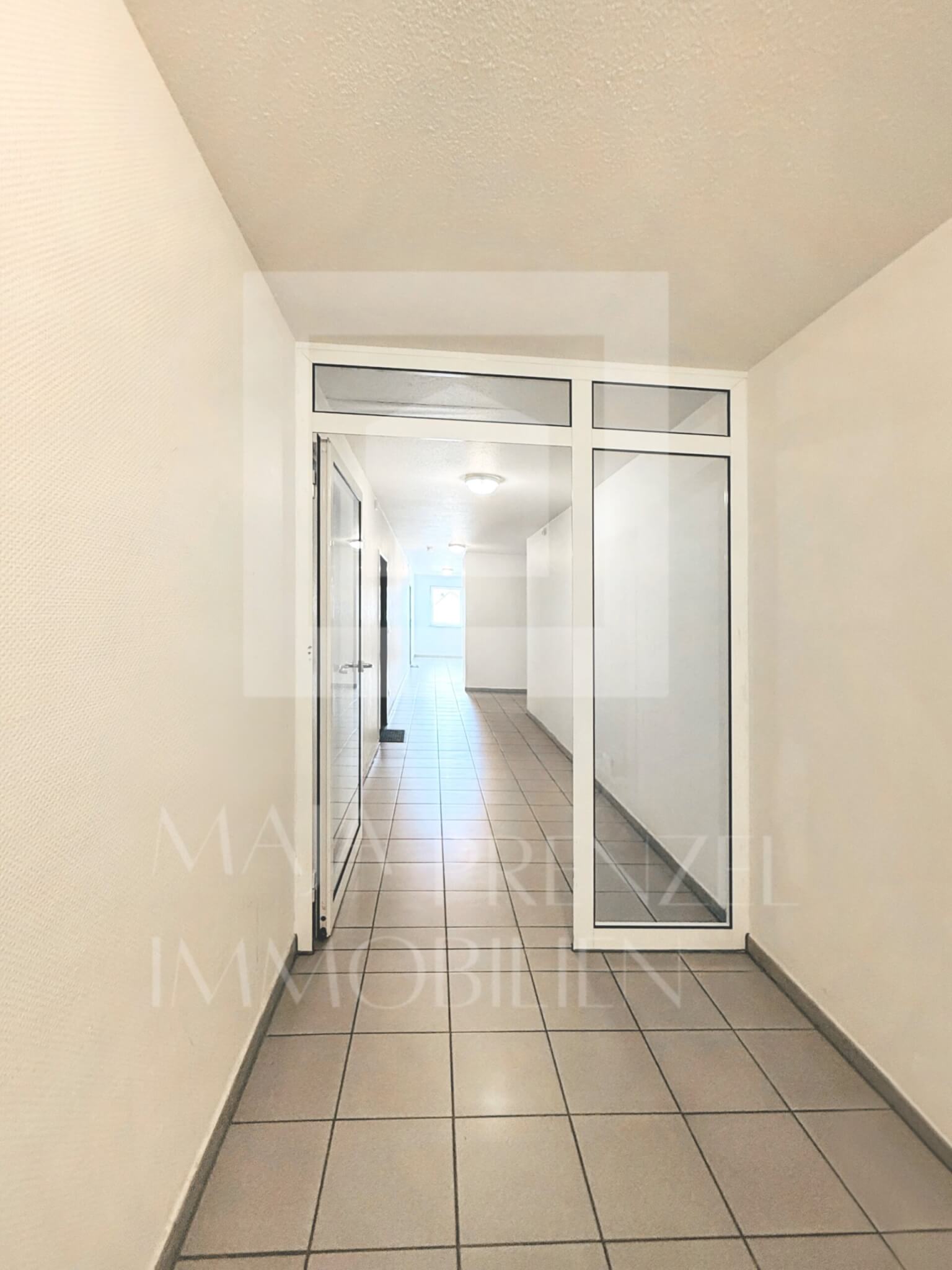 2_Zimmer_Apartment_in_der_Fuerther_Suedstadt_Hausflur