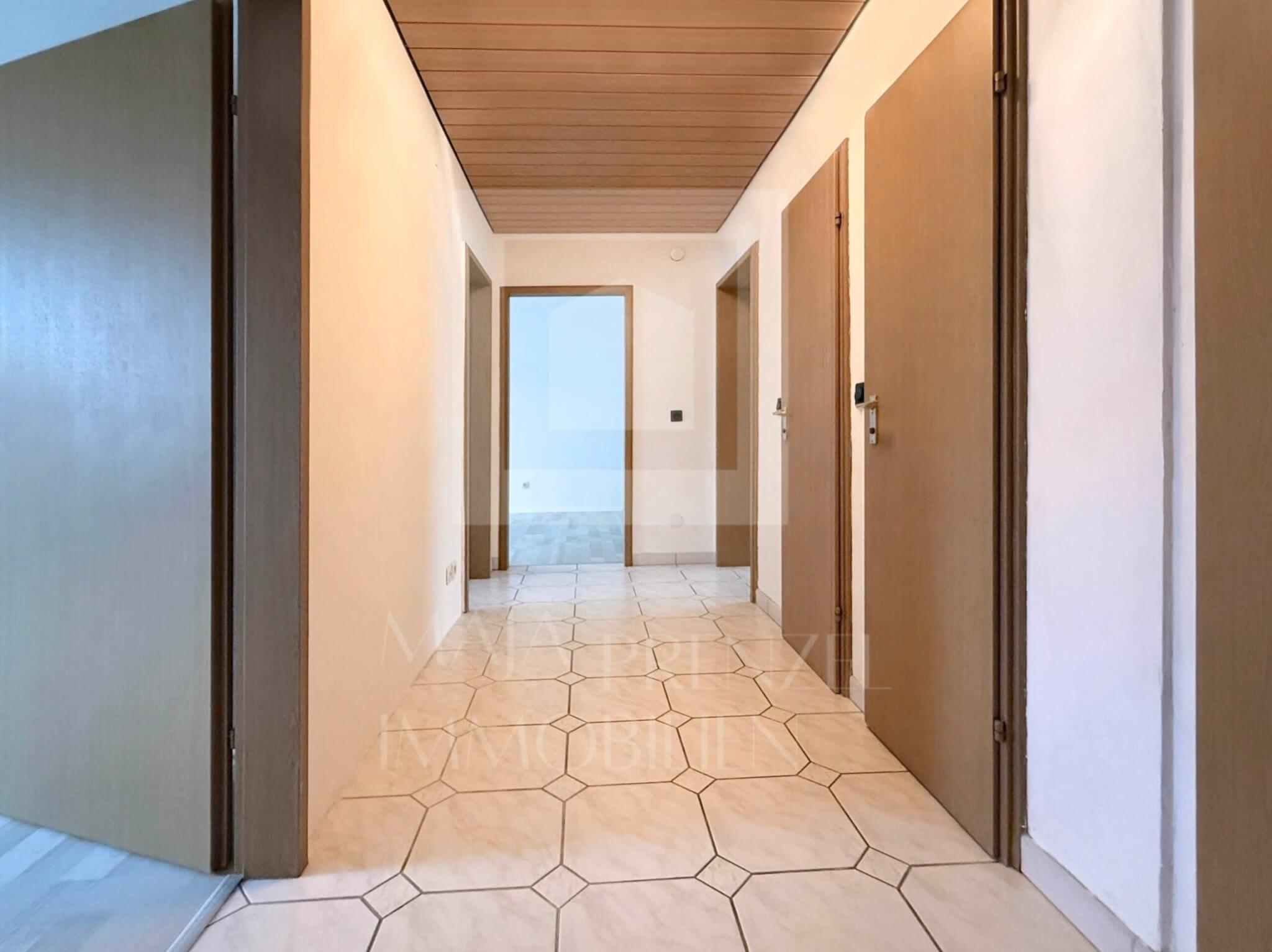 3-Zi Whg zur Miete in Ziegelstein_Diele_Maja Prenzel Immobilien_Makler in Fürth