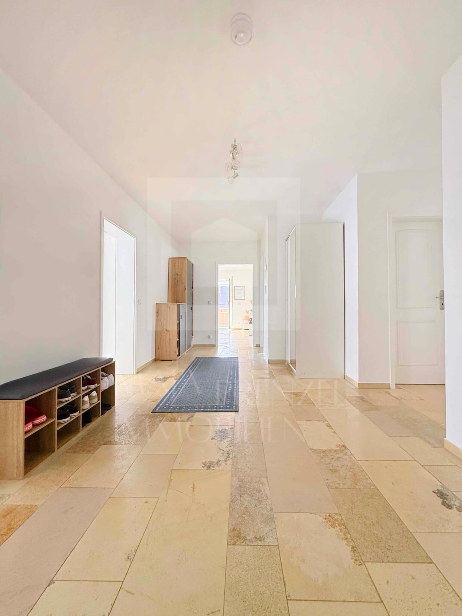 3,5-Zi Wohnung zur Miete in Eckental-Forth_Diele