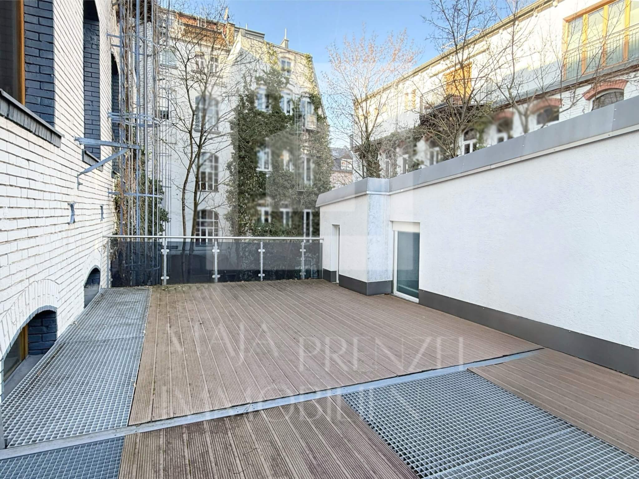 LOFT in Fürth: Wohnen und Arbeiten unter einem Dach_Dachterrasse