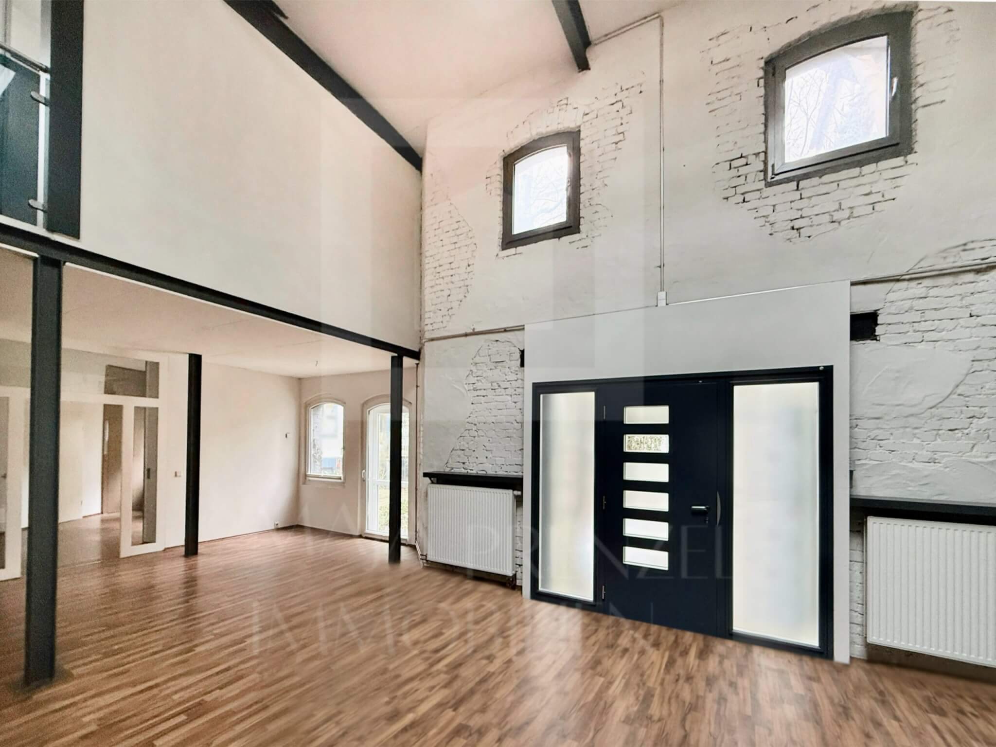 LOFT in Fürth: Wohnen und Arbeiten unter einem Dach_Eingangsbereich