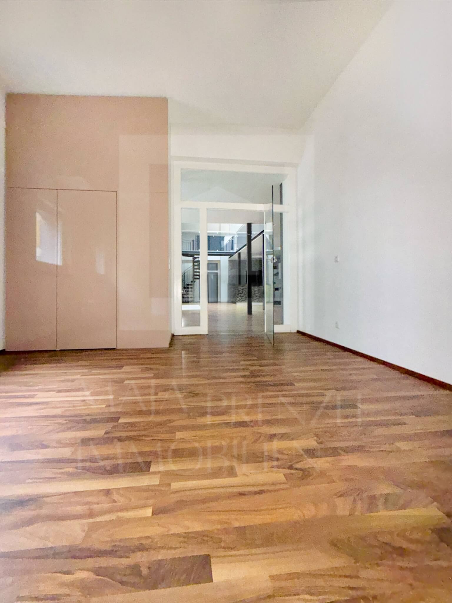 LOFT in Fürth: Wohnen und Arbeiten unter einem Dach_Zimmer EG