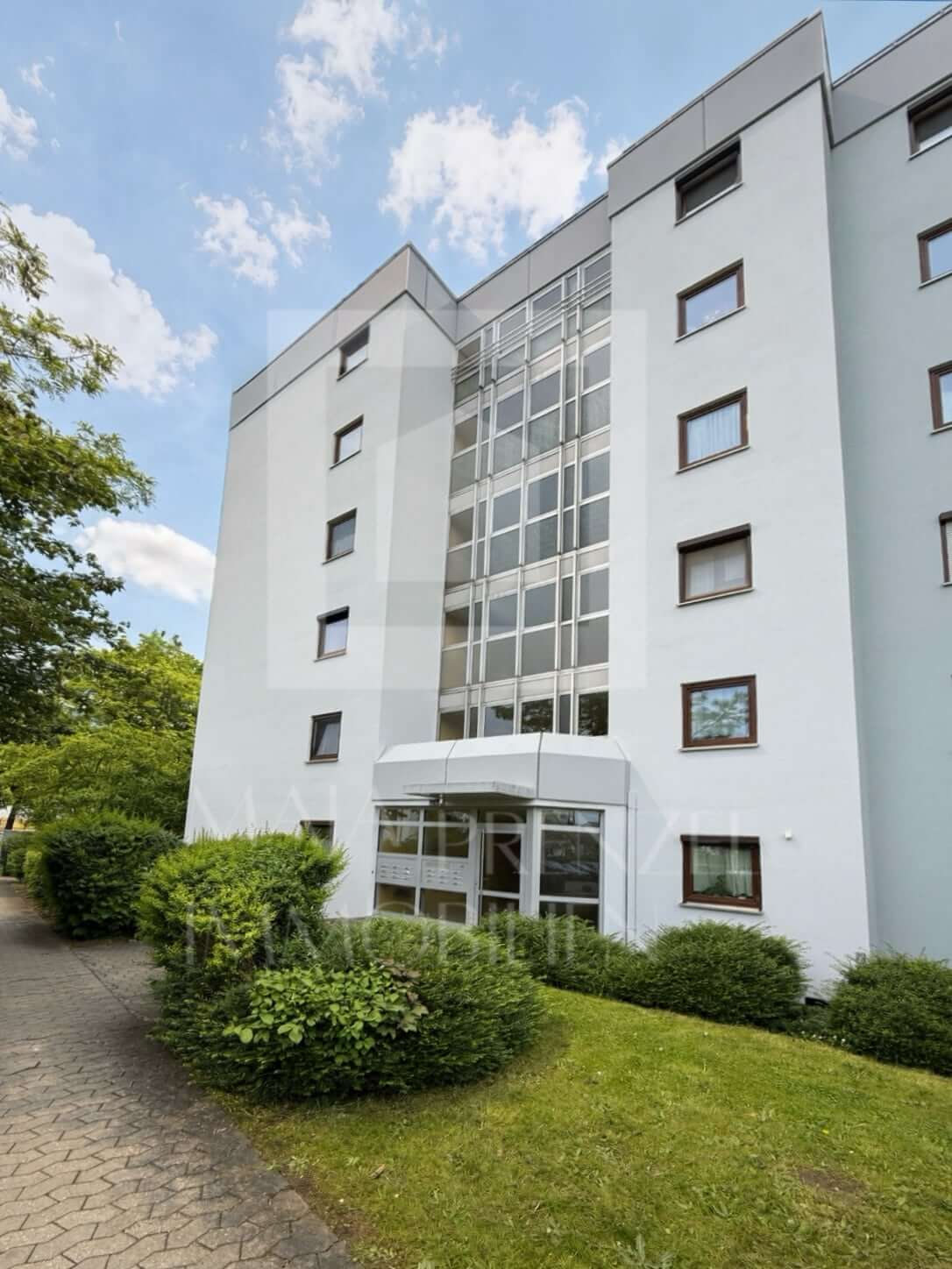 2-Zi Wohnung zum Kauf in Nürnbeg Wetzendorf_Maja Prenzel MMOBILIEN_Ansicht Haus