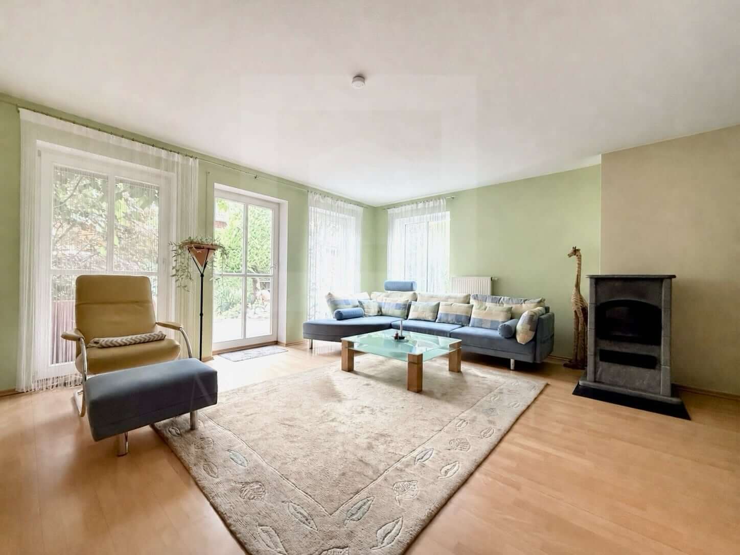 Reihenendhaus zum Kauf in Oberbeuren_Wohnzimmer_Maja Prenzel IMMOBILIEN