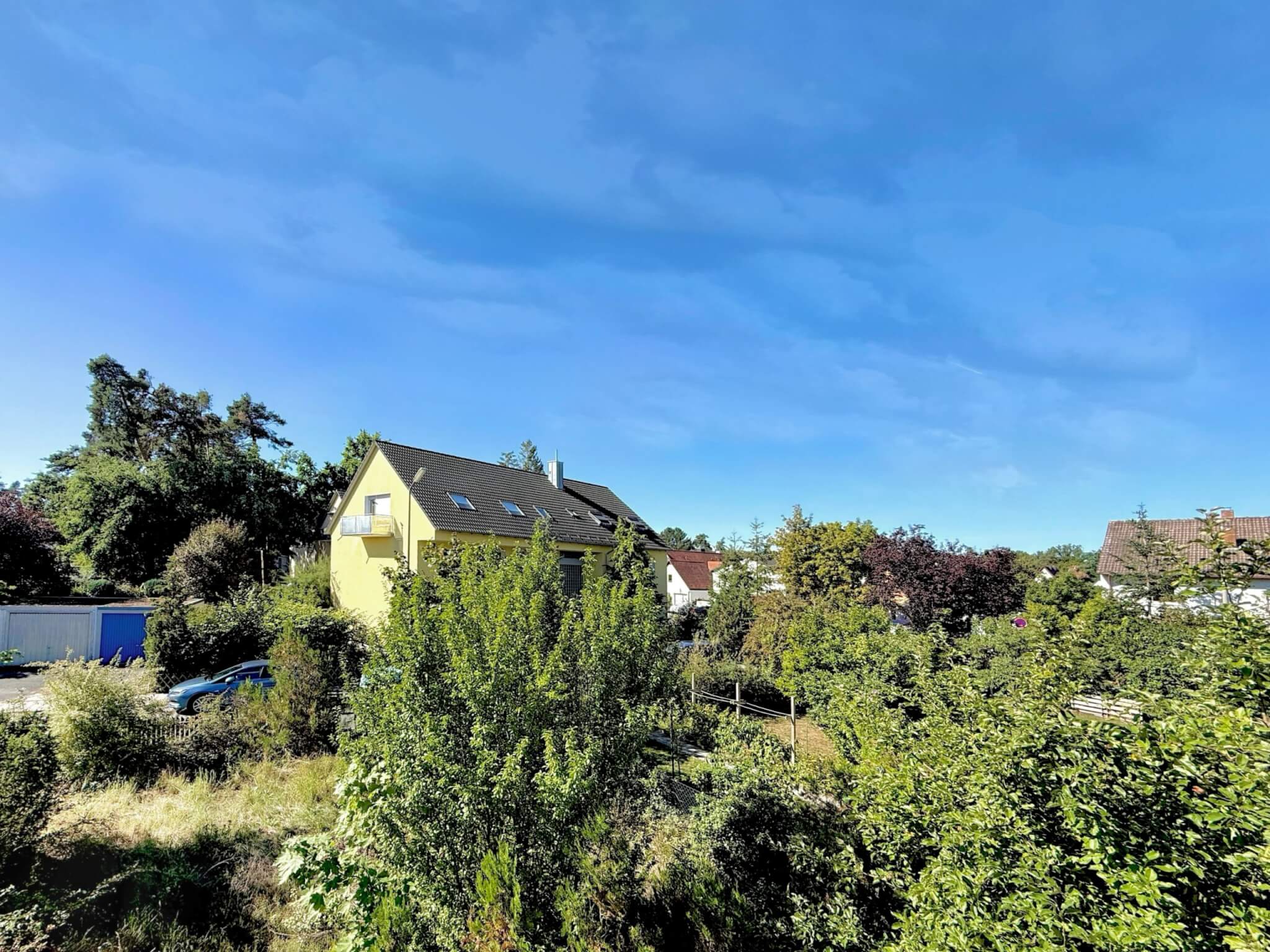 Sanierungsbedürftiges Zweifamilienhaus in Erlangen Eltersdorf_Ausblick