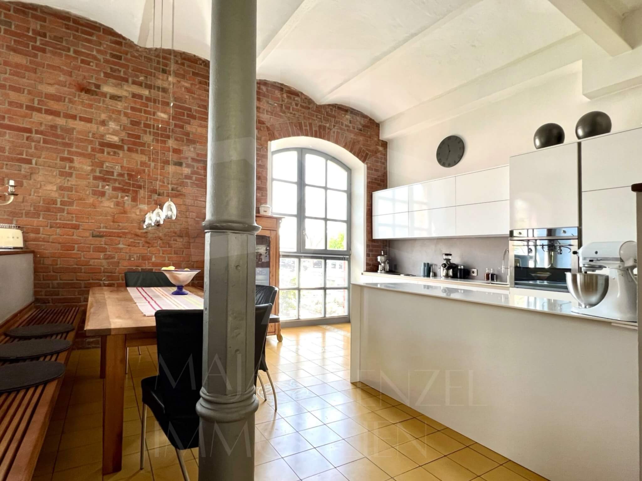 Loft im Pferdestall am Fürther Südstadtpark_Maja Prenzel IMMOBILIEN