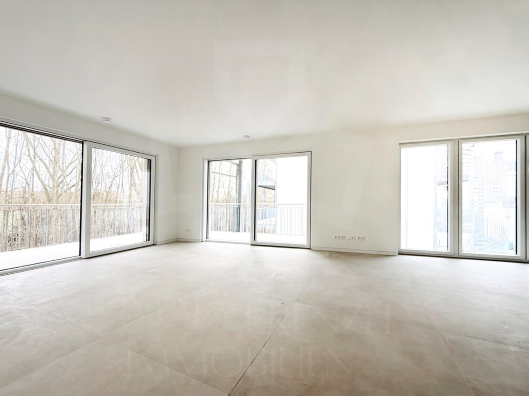 Moderne grosse Wohnung zum Erstbezug in Dambach I grosses Wohnzimmer_Maja Prenzel IMMOBILIEN